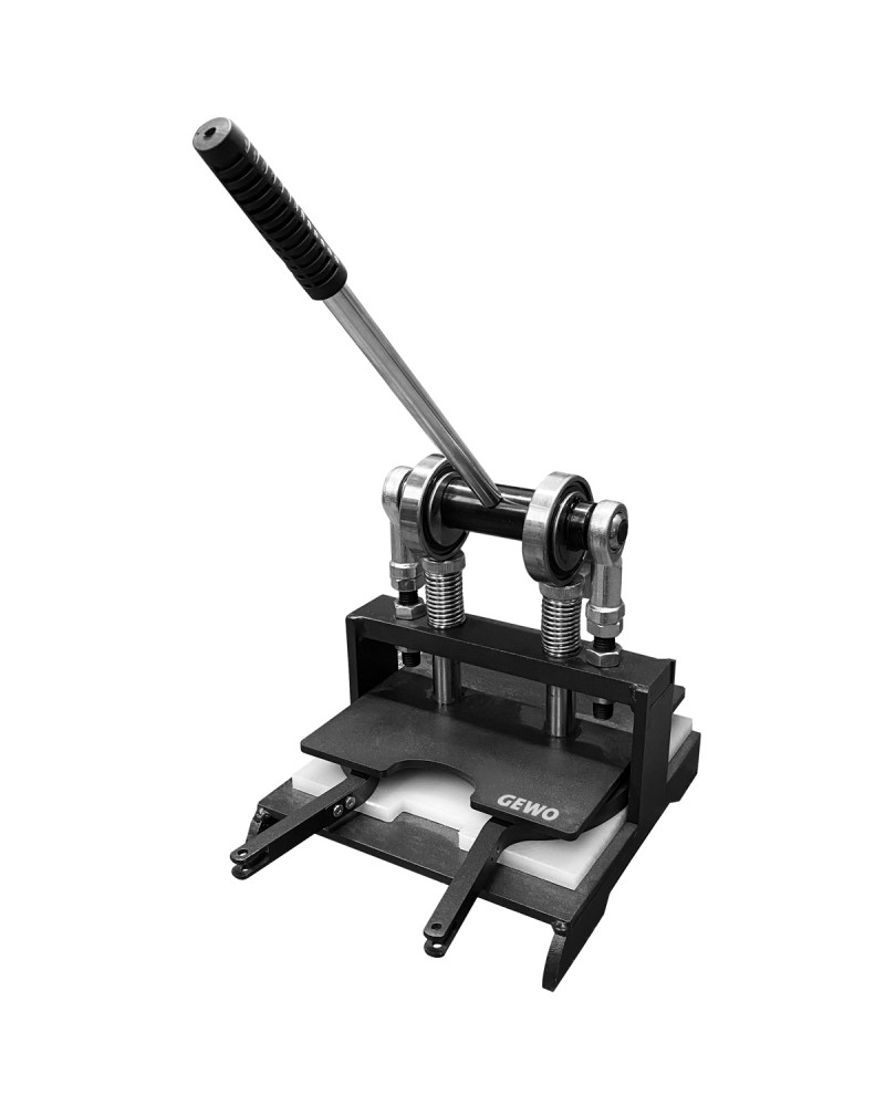 MACHINE A COUPER LES REVETEMENTS DE TENNIS DE TABLE